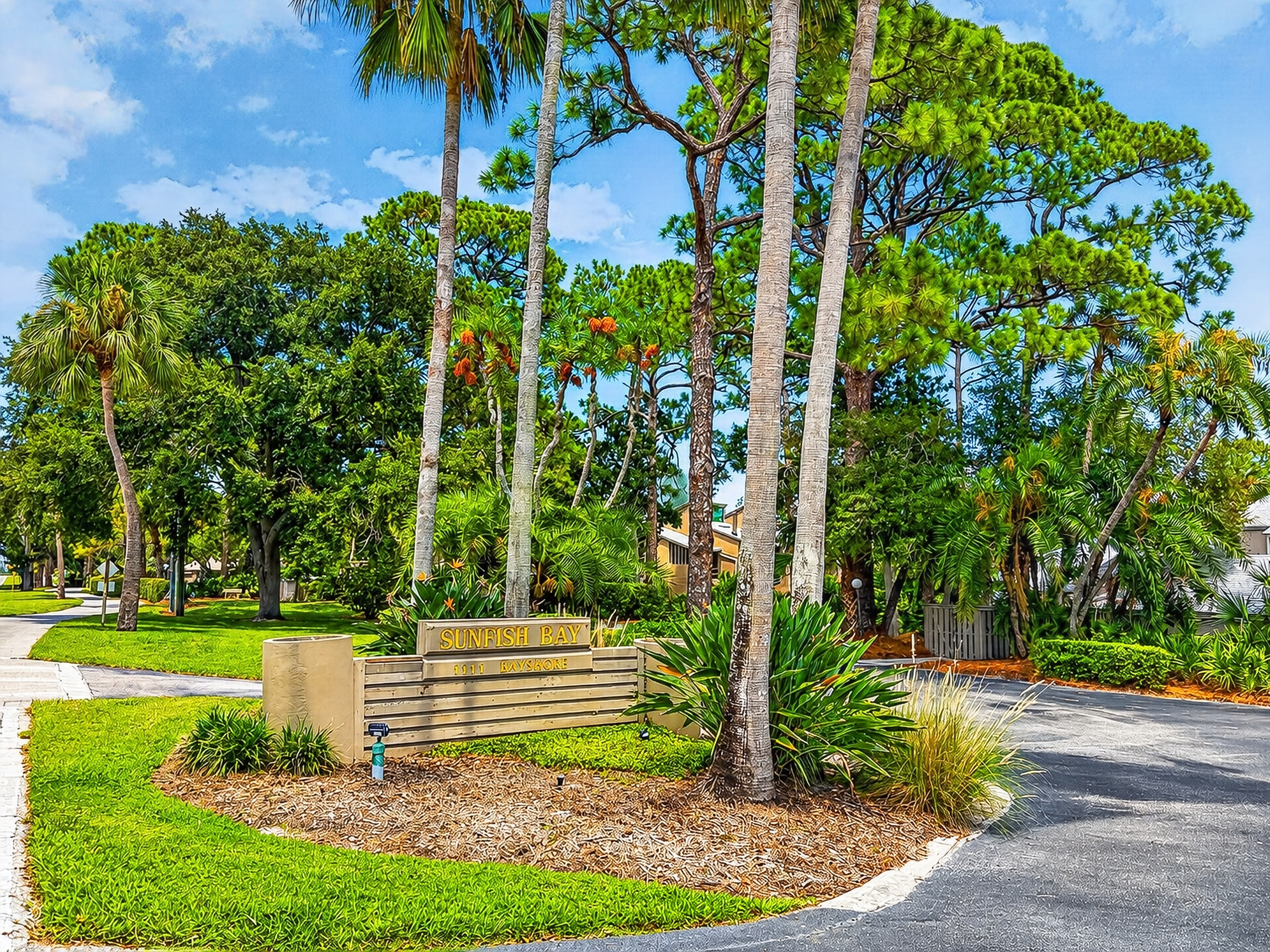 Bayshore Blvd — Sunfish Bay photo 3