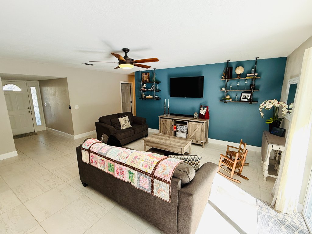 14337 Diplomat Dr photo 15