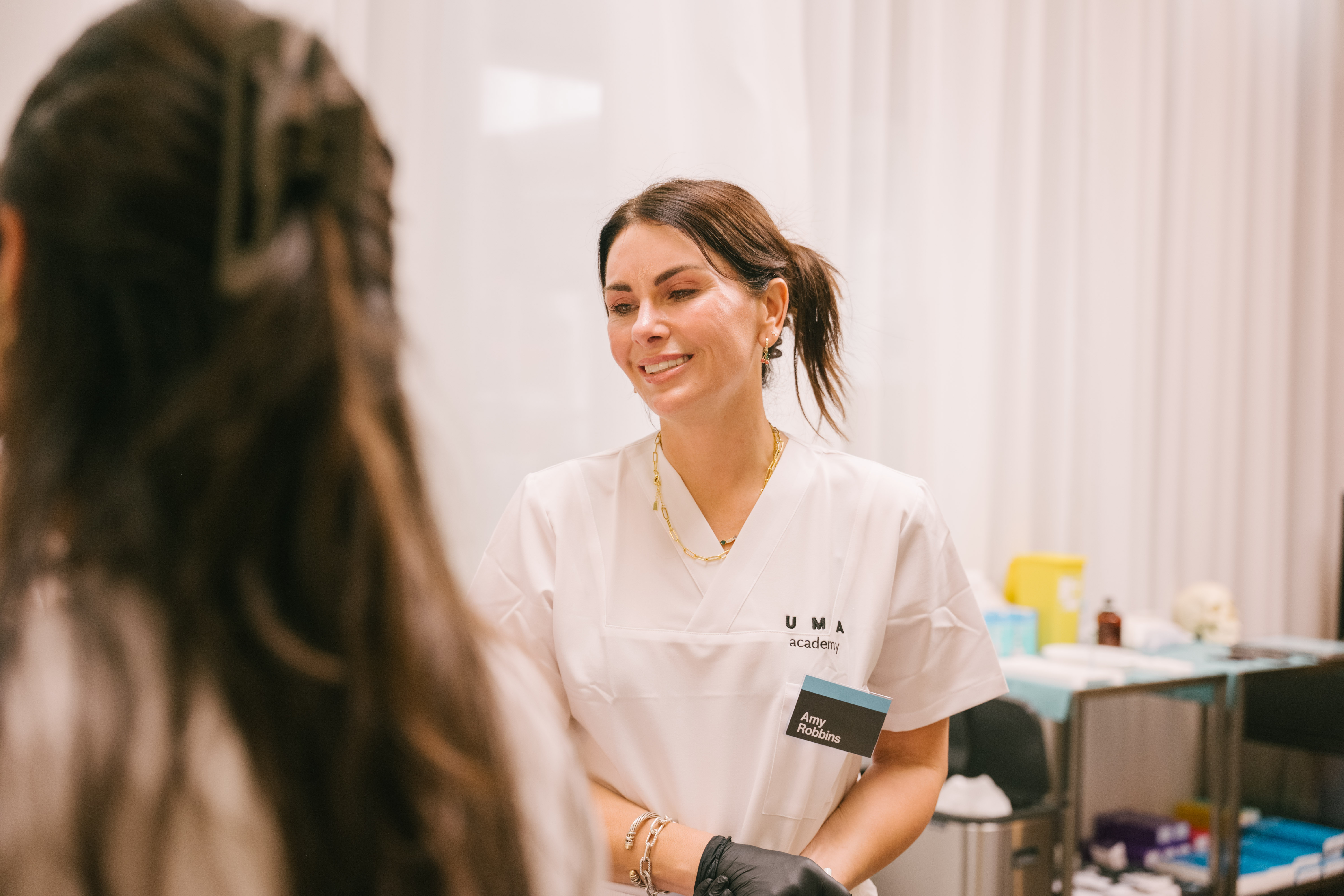 Amy Robbins at Youthful Magnolia β perimenopause skin health consultation
