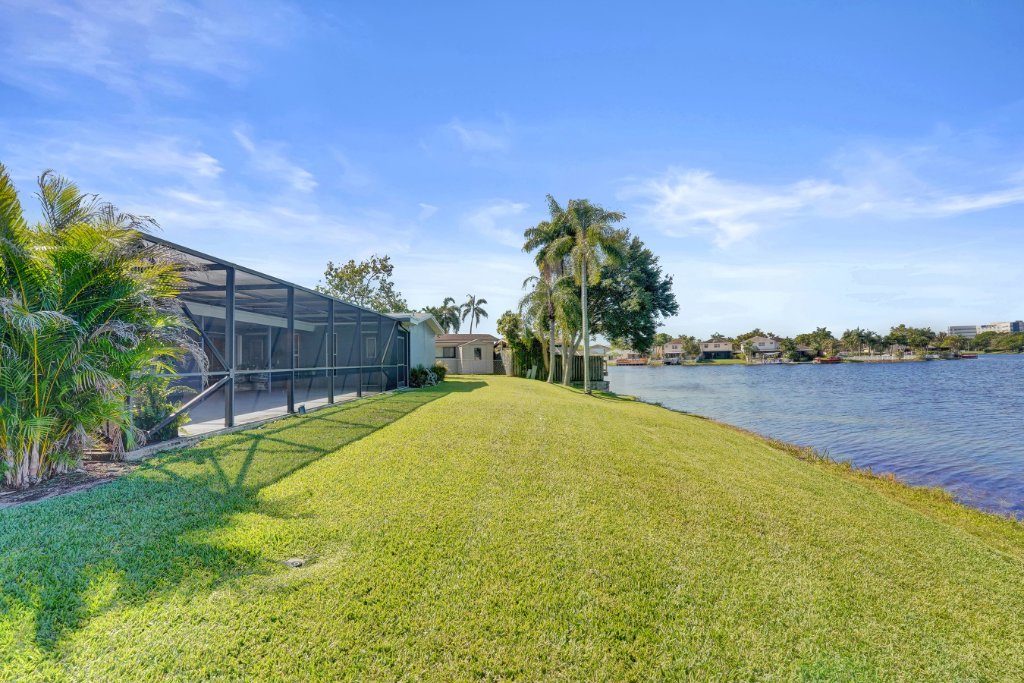 Backyard – Lakefront Setting