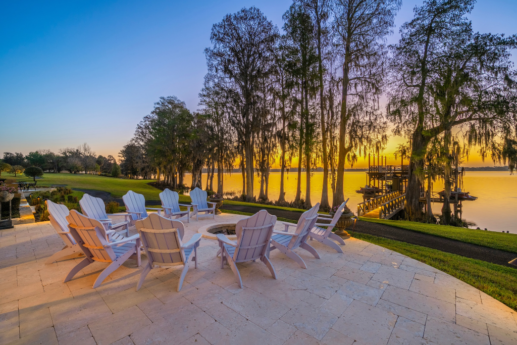 Private waterfront at The Oaks Estate 5
