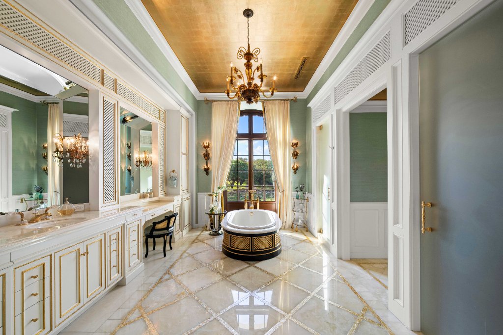 Master suite at The Oaks Estate 4