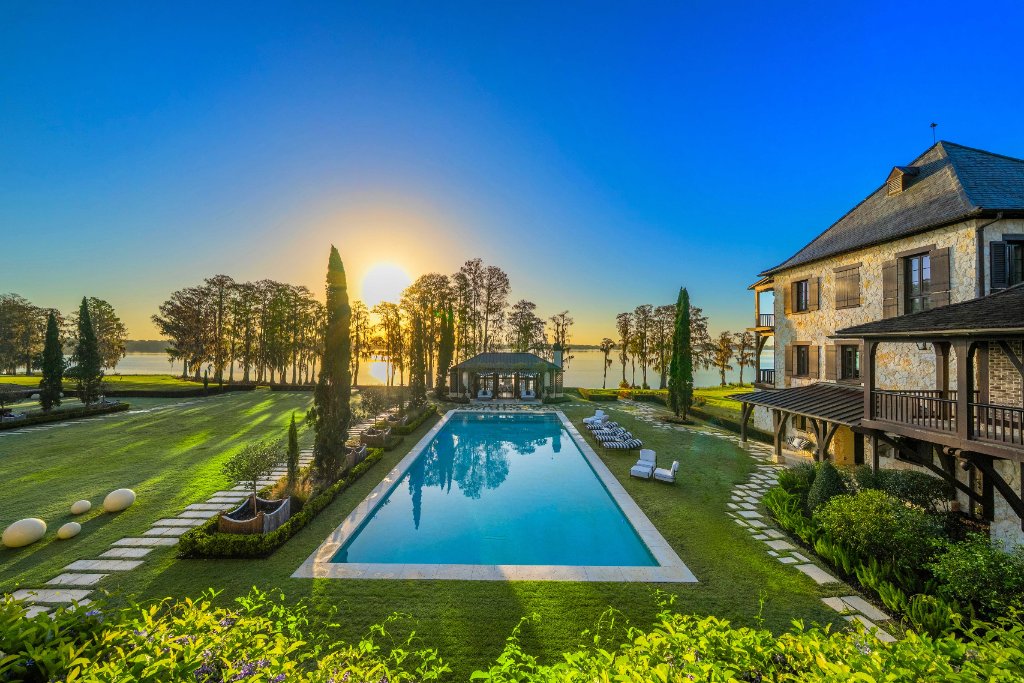 Grand living spaces of The Oaks Estate 9