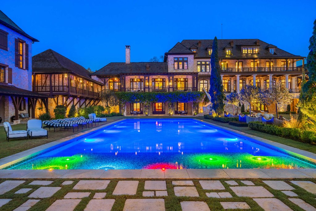 Outdoor recreation at The Oaks Estate 1
