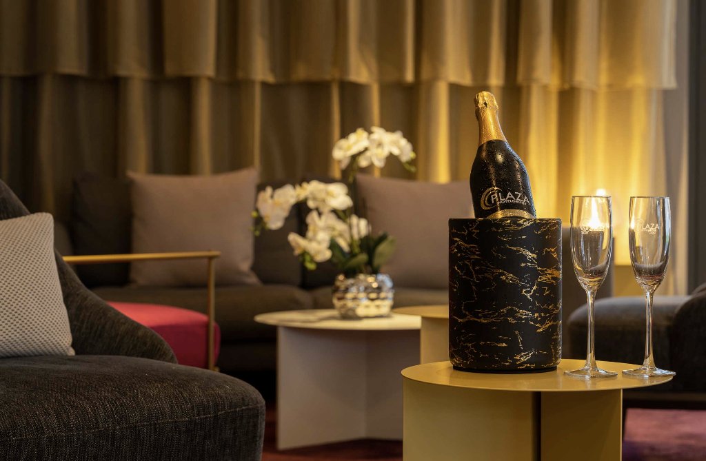 Hotel München Champagner