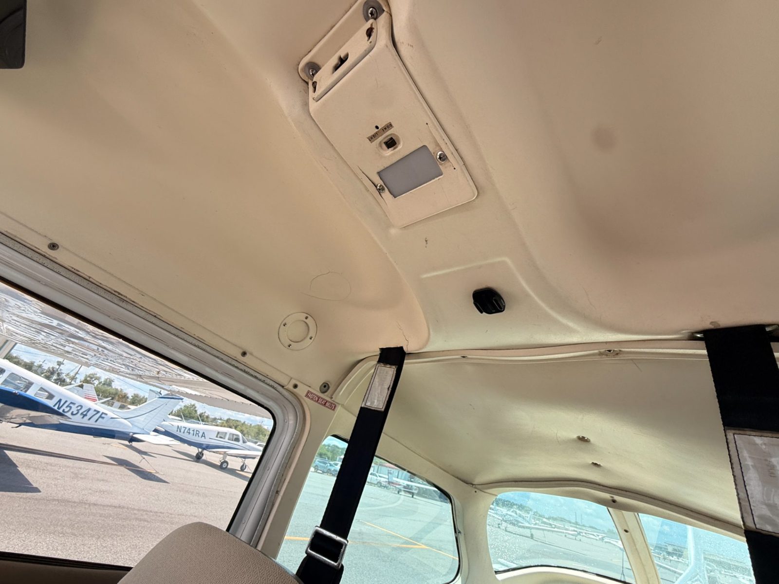 1975 Cessna 172M N218RA - photo 17 of 18
