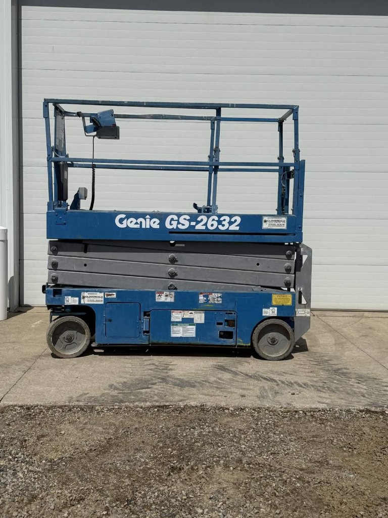 Genie 2632 Scissor Lift