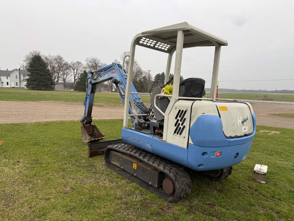 Nagano Mini-Excavator with 16" Bucket