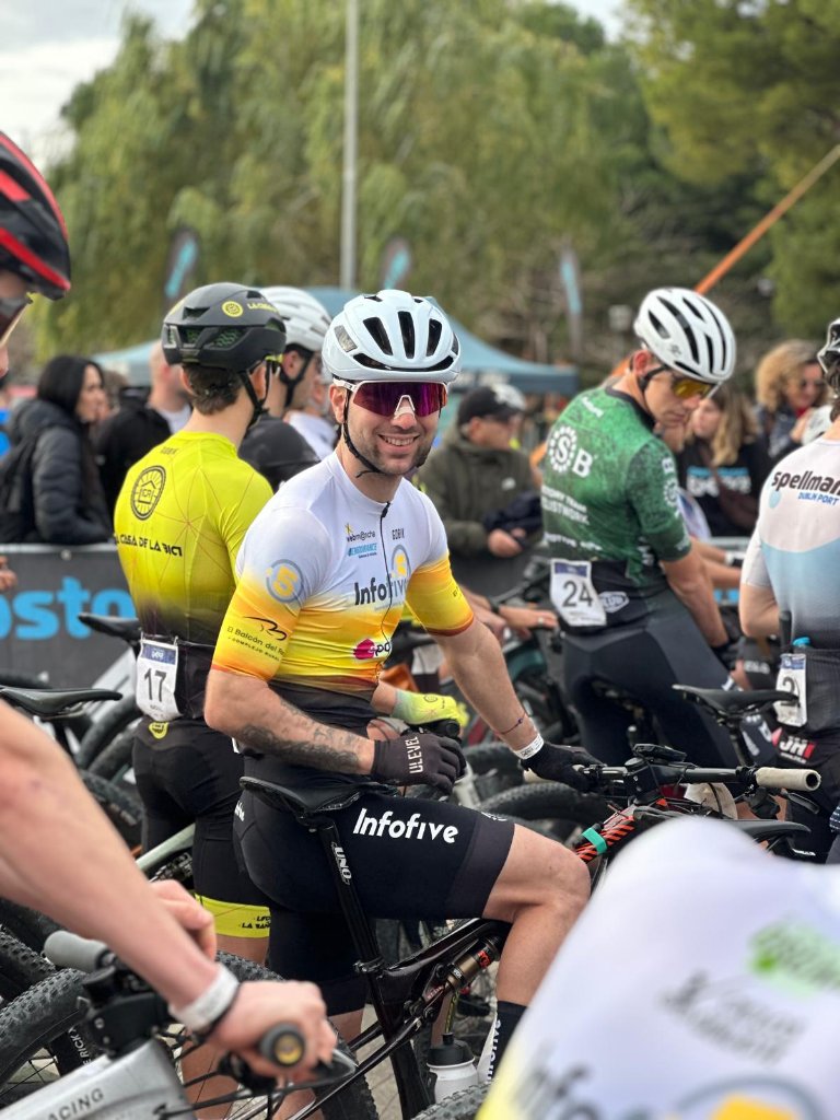 Antonio Gómez en competición