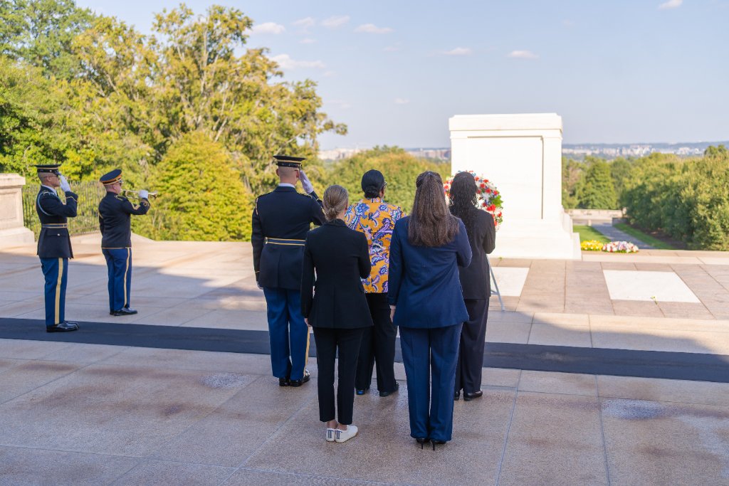 Cohort 9 wreath laying ceremony at the Tomb of the Unknown Soldier, Arlington National Cemetery