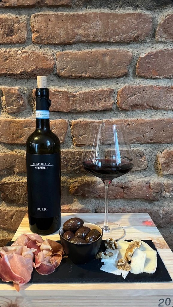 Wein & Antipasti bei Melia
