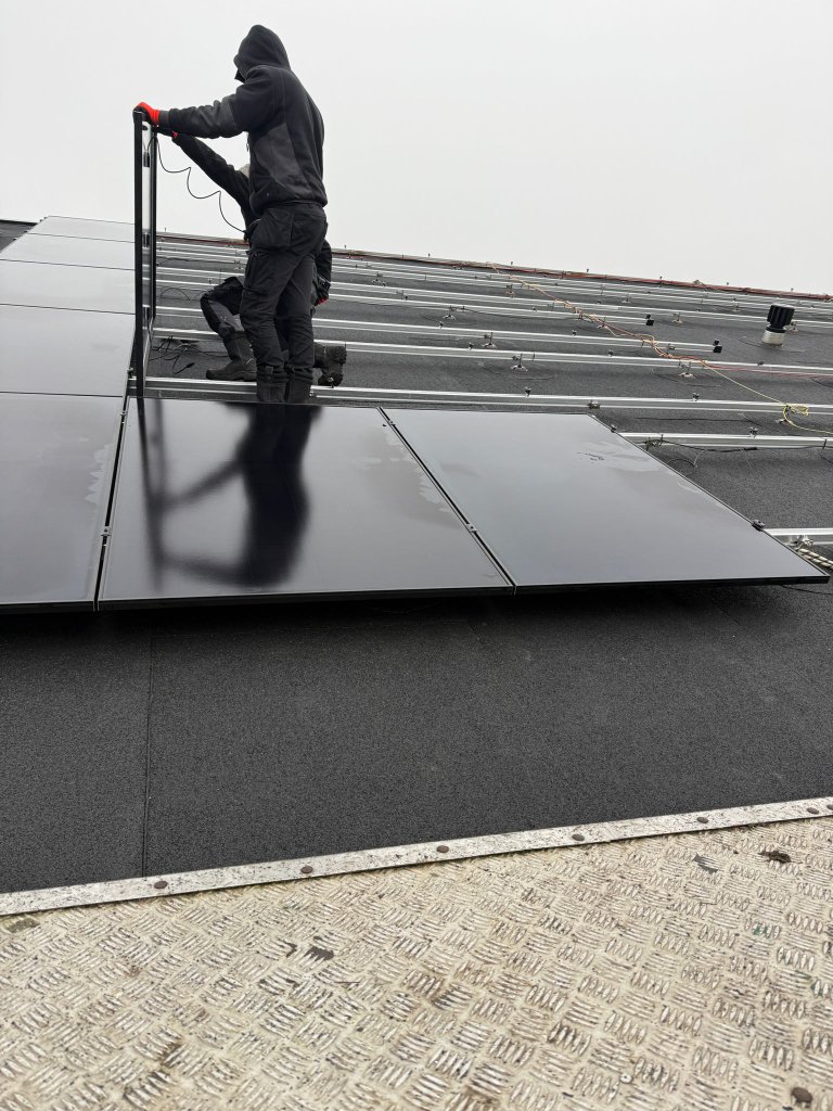 Zonnepanelen installatie door VD Ruitenbeek – duurzame energie Apeldoorn