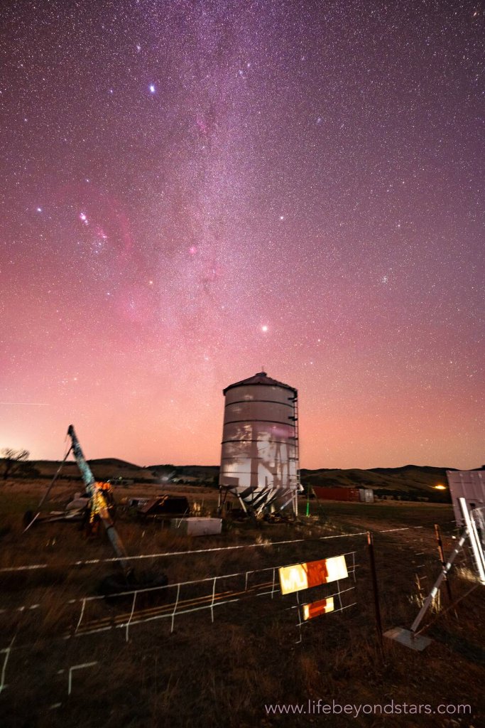 Aurora and Milky Way over Zamenhof farm