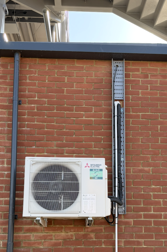 Shop Fitting & Commercial - professional air conditioning service