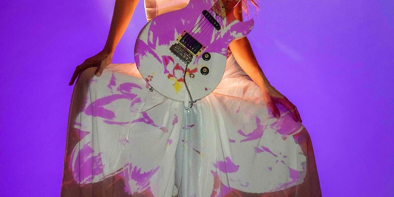 MAR SÁNCHEZ AND THE ELECTRIC BLOOM