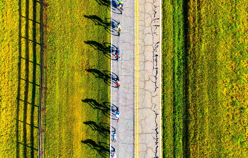 Top-down bike race aerial
