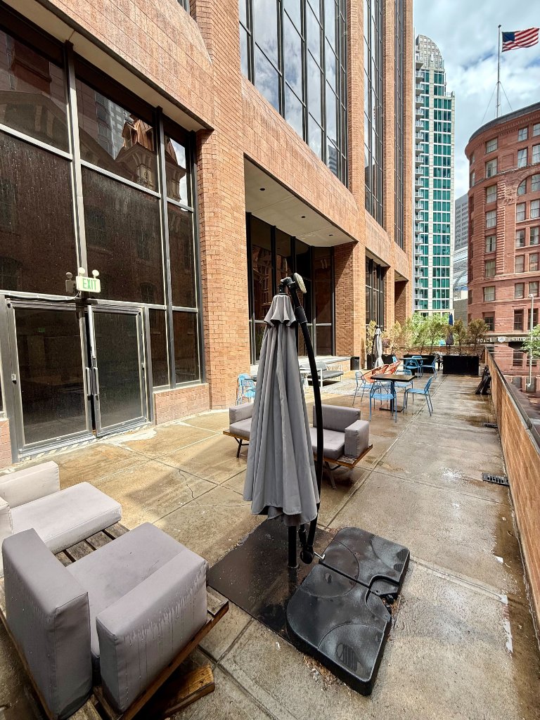 Terrace — Outdoor Lounge