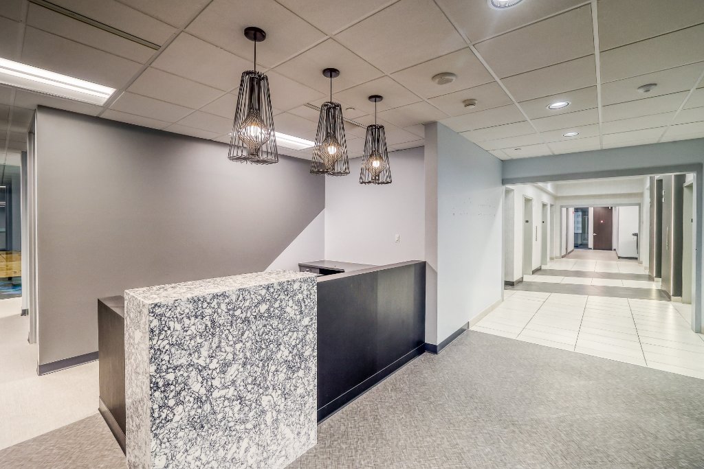 Suite 800