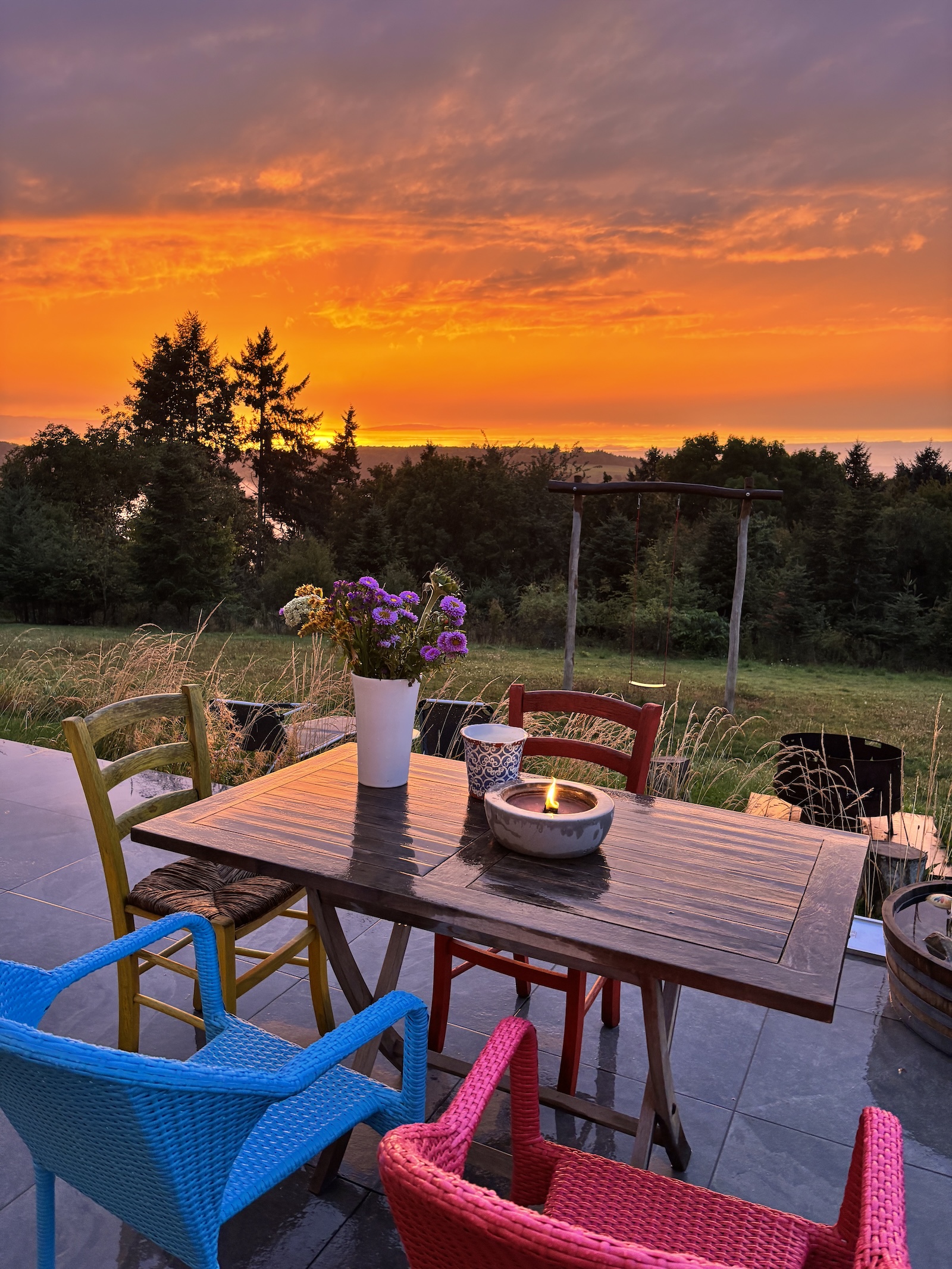 Terrasse der Ferienwohnung bei Sonnenuntergang