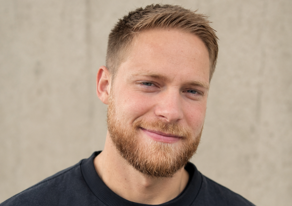 Marcus fra MS Have & Anlæg – professionel haveservice i Sønderjylland