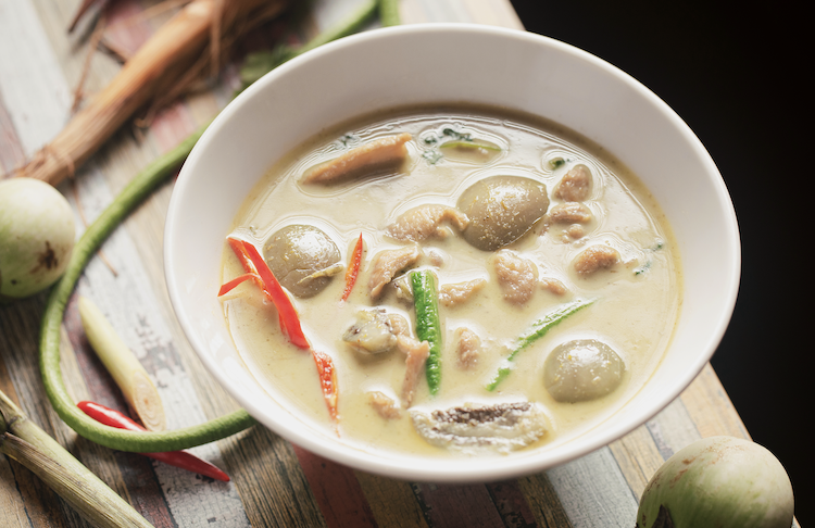 Green Curry vs Red Curry: Which One Should You Order at Lemongrass?
