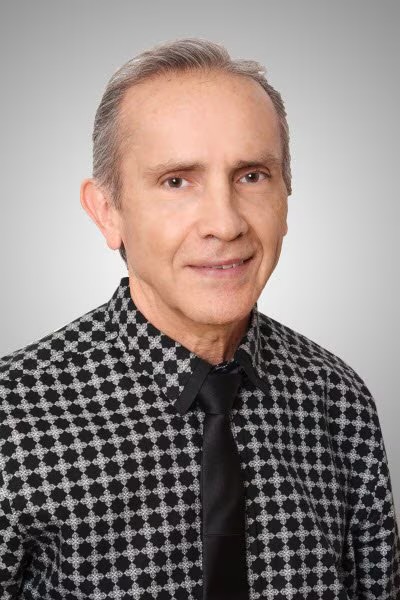 Dr. Eduardo Tovar