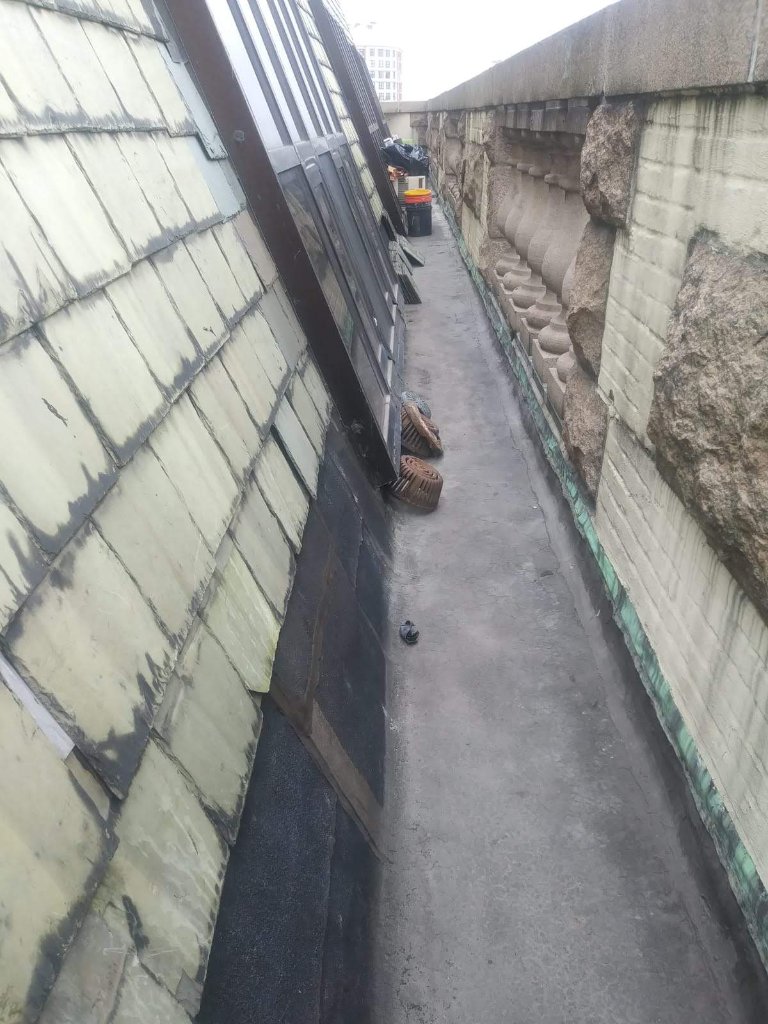 Crew On Roof WA B