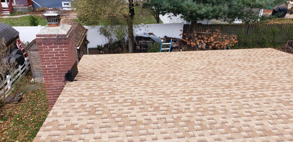 Two-Tone Shingle Roof