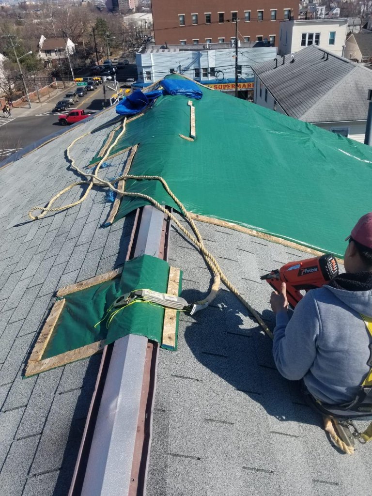 Green Tarp NJ — Safety Harness B