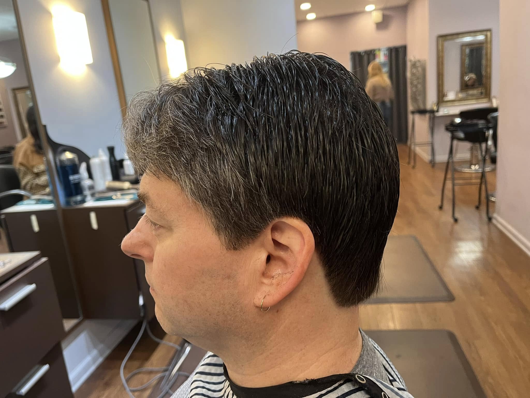 Classic men's cut at Hairlines Barbershop