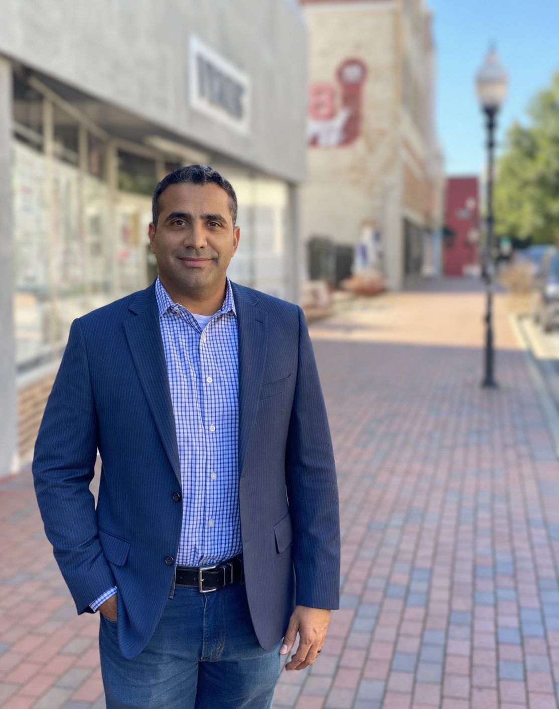 George Abuzeid, Senior Consultant