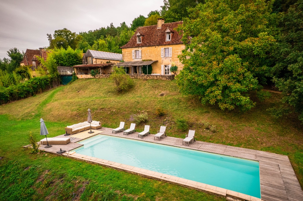 Lodging — Exterior with Pool