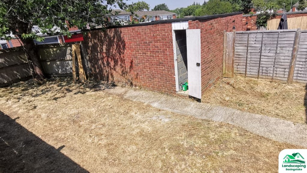 After: front garden in Chineham, Basingstoke tidied with trimmed shrubs and a clean lawn edge