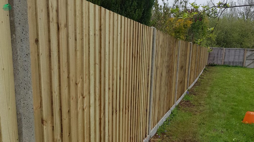Closeboard fence installation Basingstoke