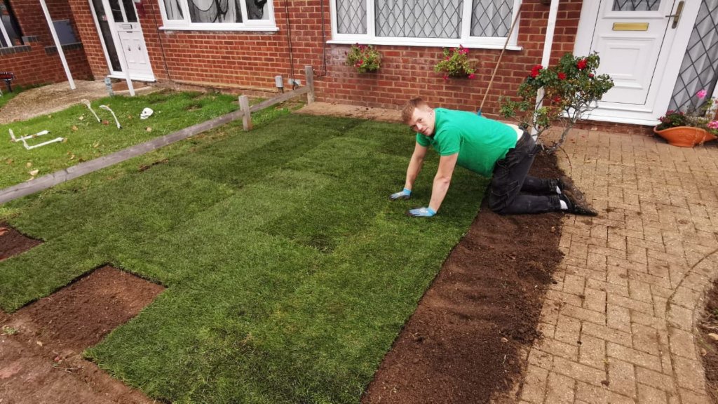 How to Time Your Turf Laying Perfectly: Basingstoke Garden Expert Tips