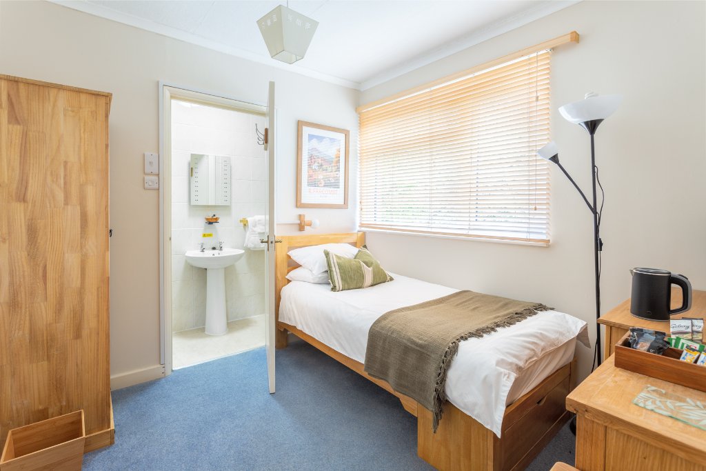 Single Room — en-suite room at Avoncourt Lodge, Ilfracombe