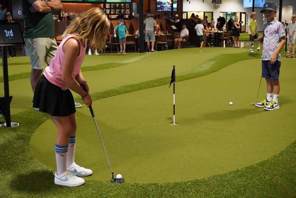 18-Hole Indoor Putting Course