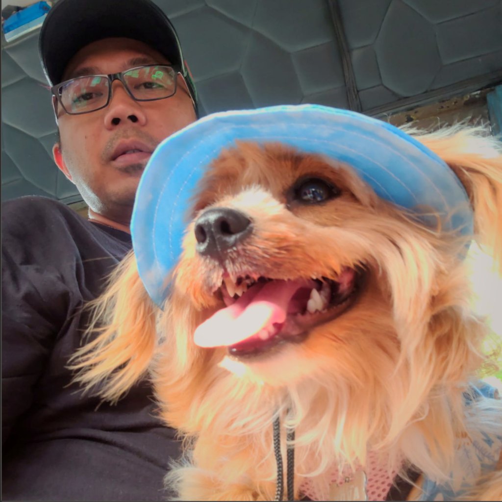 Jon and Nova on the way to the vet