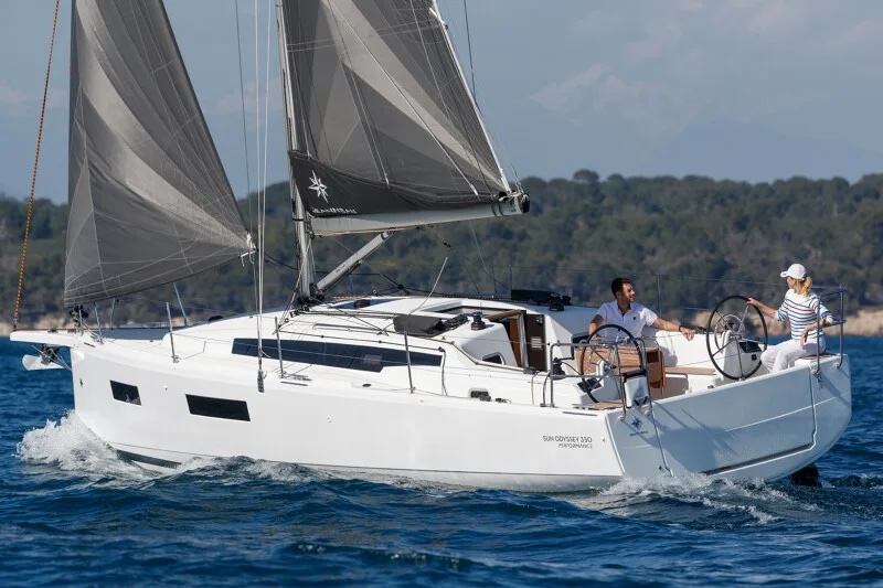 Jeanneau Sail