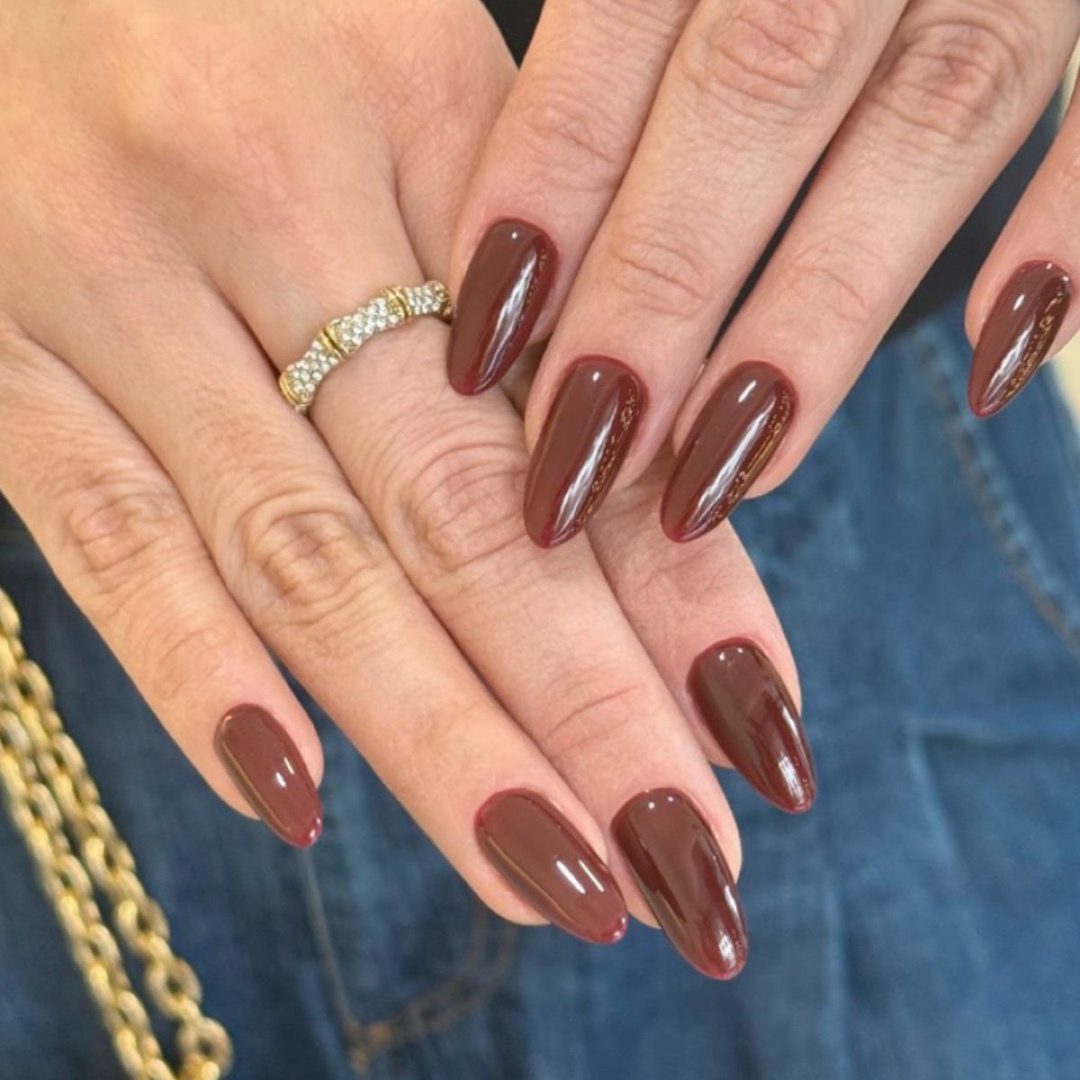 Uñas chocolate cereza