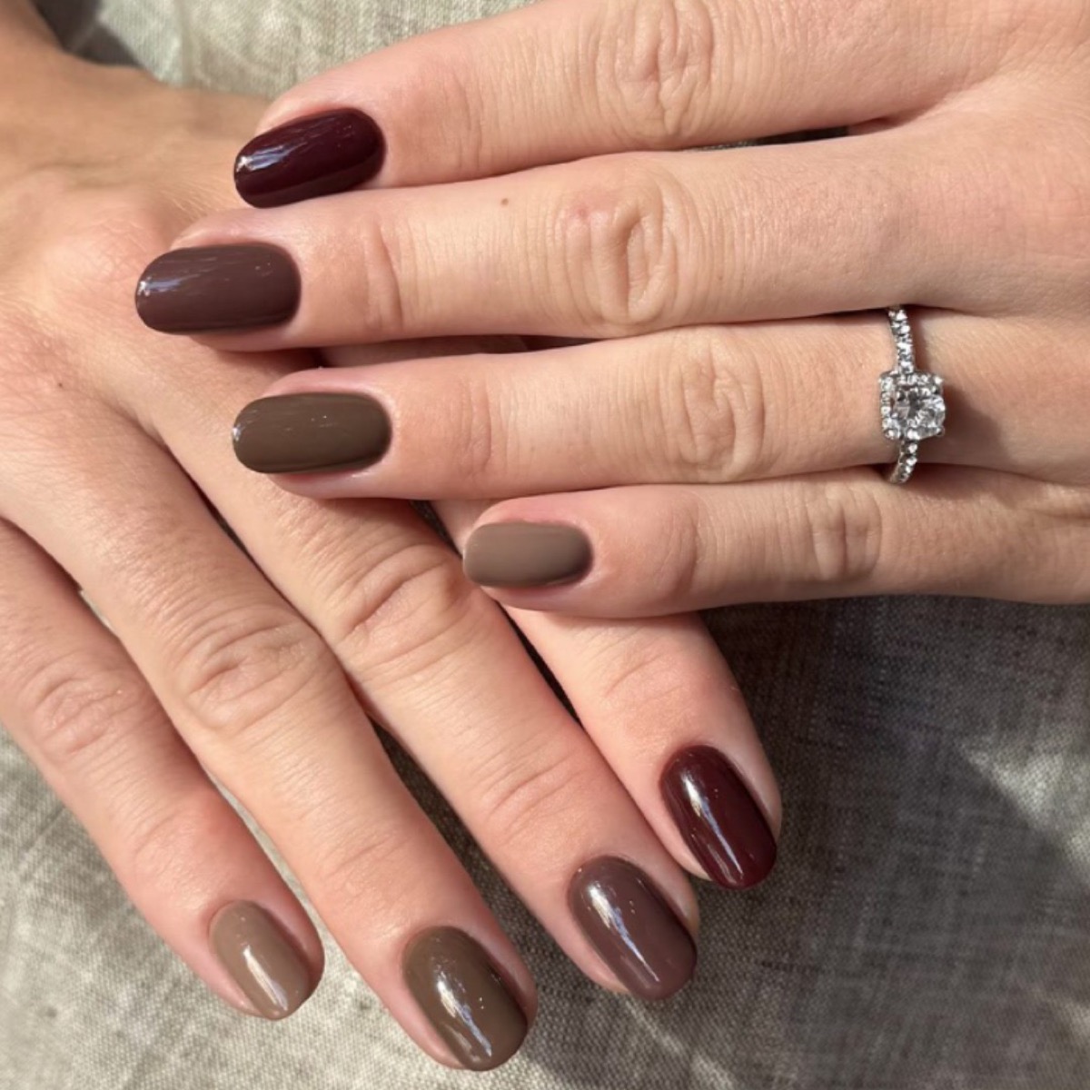 Uñas en gama chocolate