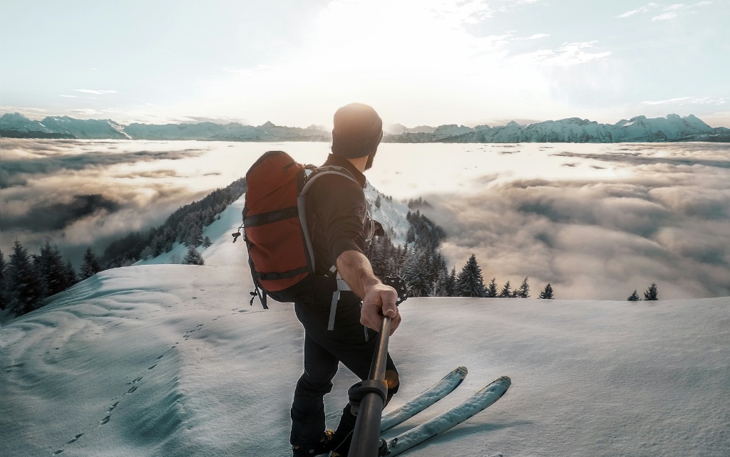 Skiing & Snowboarding