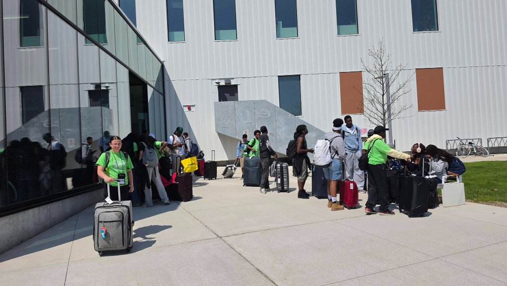 YMCA Échanges Jeunesse Canada — En route pour la maison