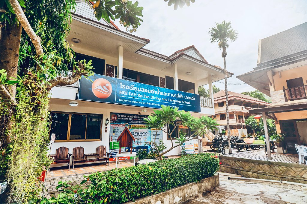 MEE FAH Ko Tao School Building