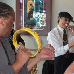 Live Jazz at Queen's