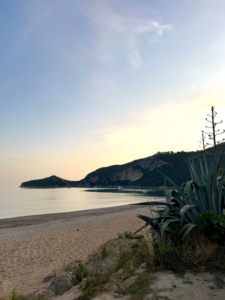 Strand bei Sonnenuntergang