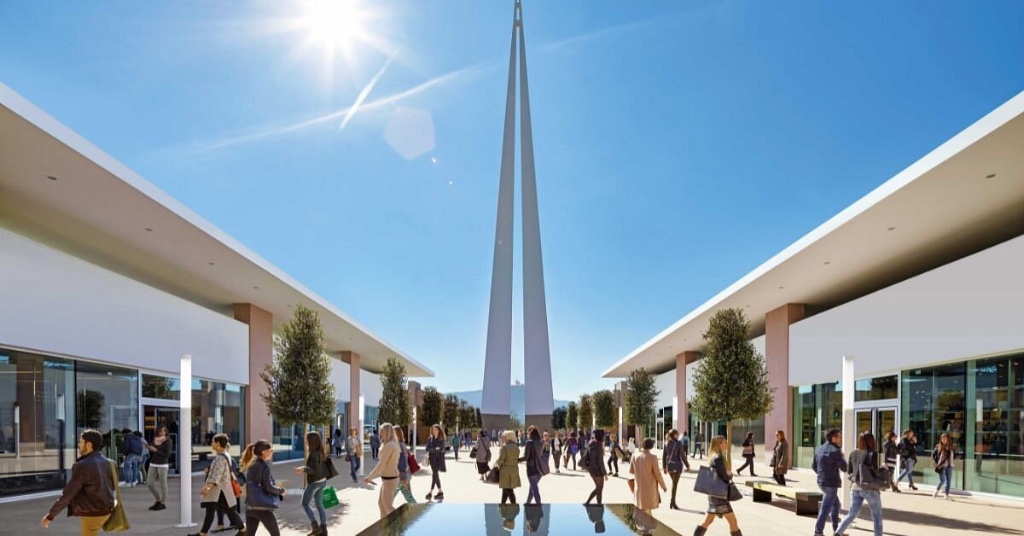 Shopping at Torino Outlet Village