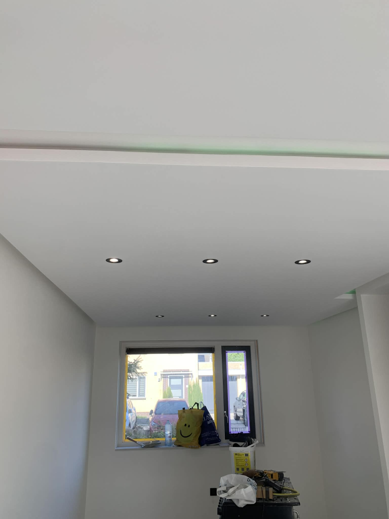 Verlaagd plafond met inbouwspots