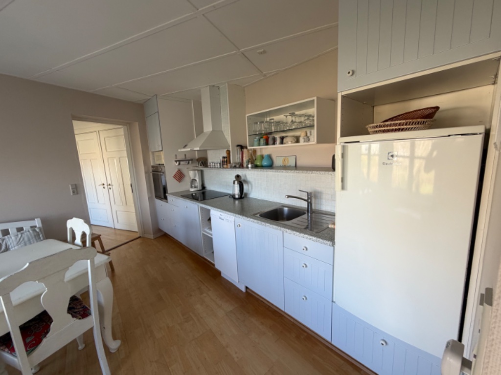 Køkken og spiseplads