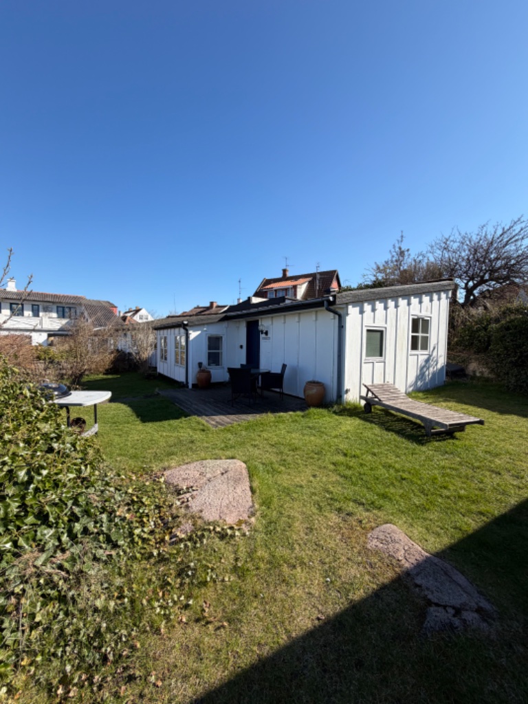 Strandlyst set fra haven